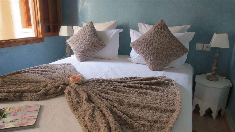 Awinati Location Privatisee ,piscine Chauffee , Beau Rooftop 3* Marrakesh