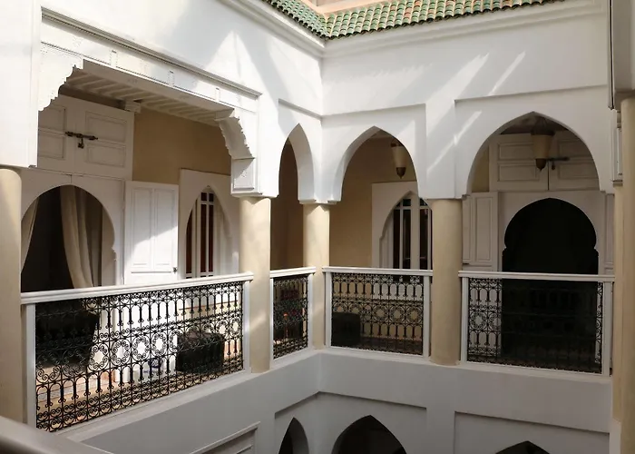 Riad Awinati Location Privatisee ,Piscine Chauffee , Beau Rooftop