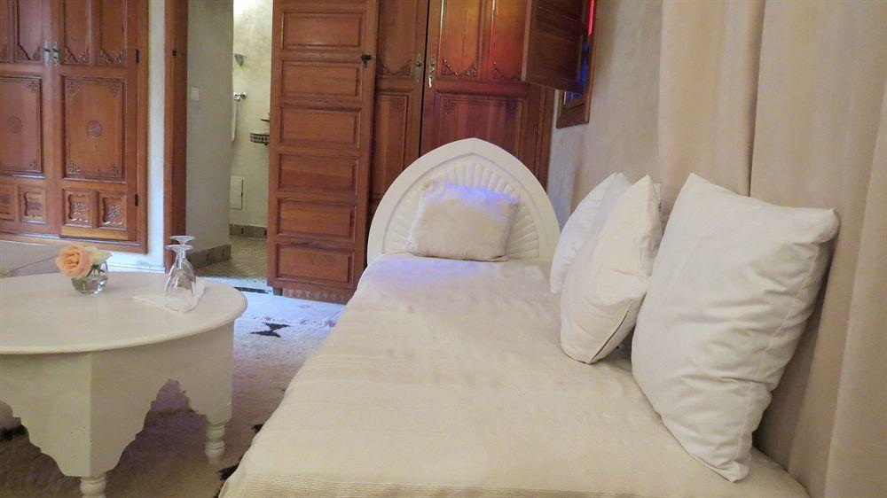 Awinati Location Privatisee ,piscine Chauffee , Beau Rooftop Marrakesh
