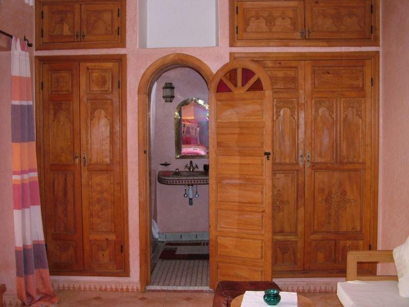Awinati Location Privatisee ,piscine Chauffee , Beau Rooftop Riad Marrakesh
