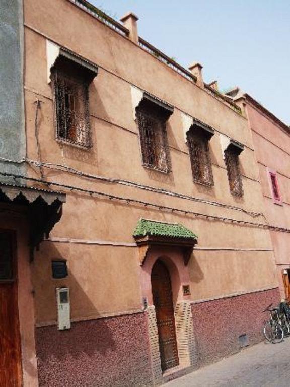 Awinati Location Privatisee ,piscine Chauffee , Beau Rooftop Riad