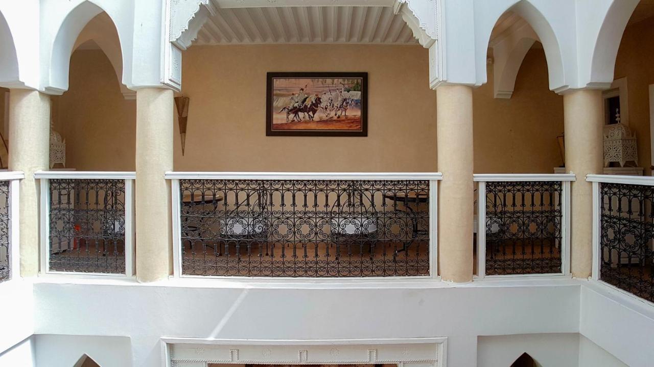 Awinati Location Privatisee ,piscine Chauffee , Beau Rooftop Marrakesh